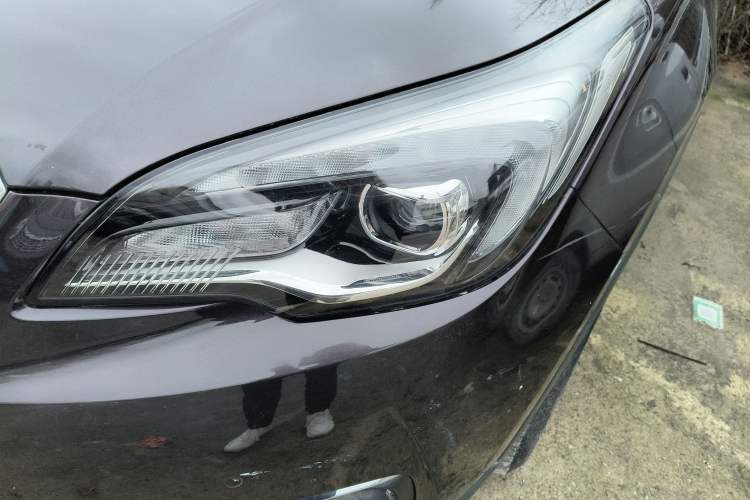 Used Buick Envision 2018 20T Two-Wheel Drive Luxury Model