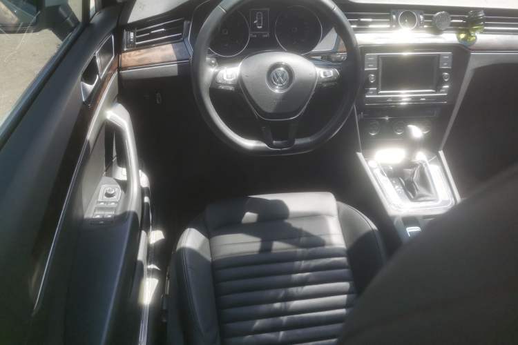 Used Volkswagen Magotan 2018 Facelift 330TSI DSG Luxury Model
