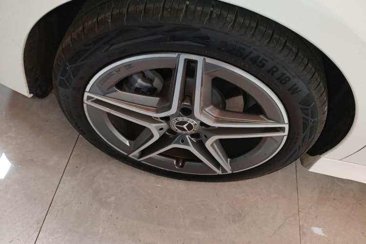 Used Mercedes-Benz CLA 2024 CLA 200 Right Rear Wheel Hub