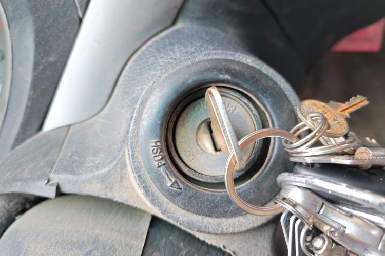 Used King Long Golden Way 2016 2.0L Value-Plus Edition 4G20
