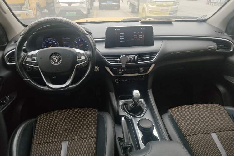 Used Foton Tunland Yutu 2020 2.0T Yutu 8 Gasoline Two-Wheel Drive Elite Version Standard Wheelbase 4G20TI5