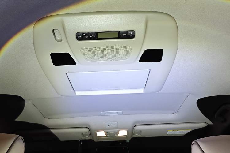 Used Nissan Quest 2013 3.5L SL
