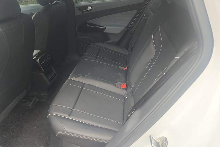 Used Volkswagen ID.4 X 2025 Smart Version Pure & Intelligent Enjoyment Edition Left Rear Seat
