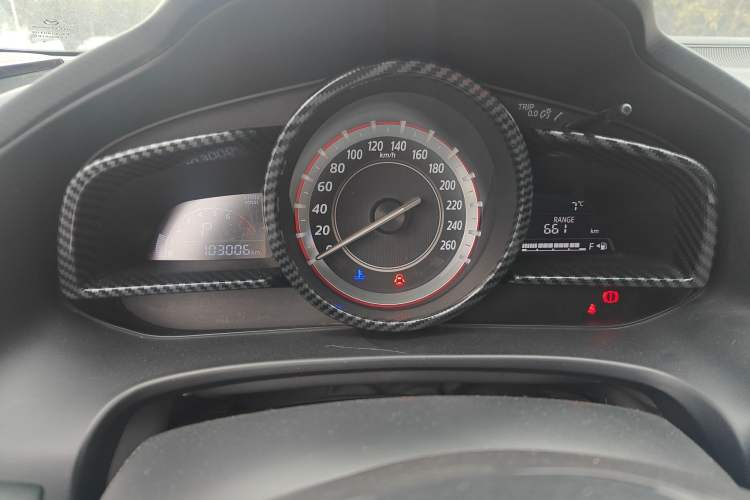 Used Mazda Mazda 3 Axela 2014 Sedan 1.5L Automatic Comfort Model
