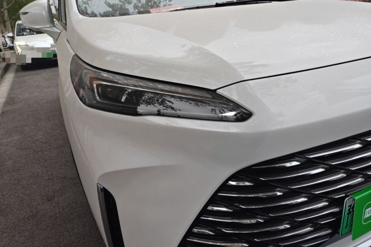 Used Buick GL8 New Energy 2025 Lu Shang Luxury Edition 7-Seater
