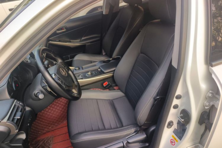 Used Lexus IS 2017 300 Leading Edition
