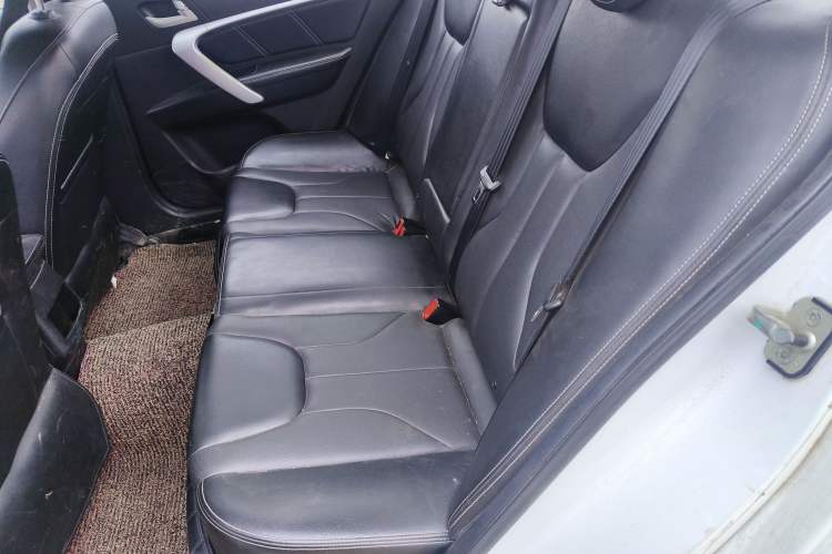 Used Geely Auto Emgrand 2016 Sedan 1.5L Manual Upward Edition