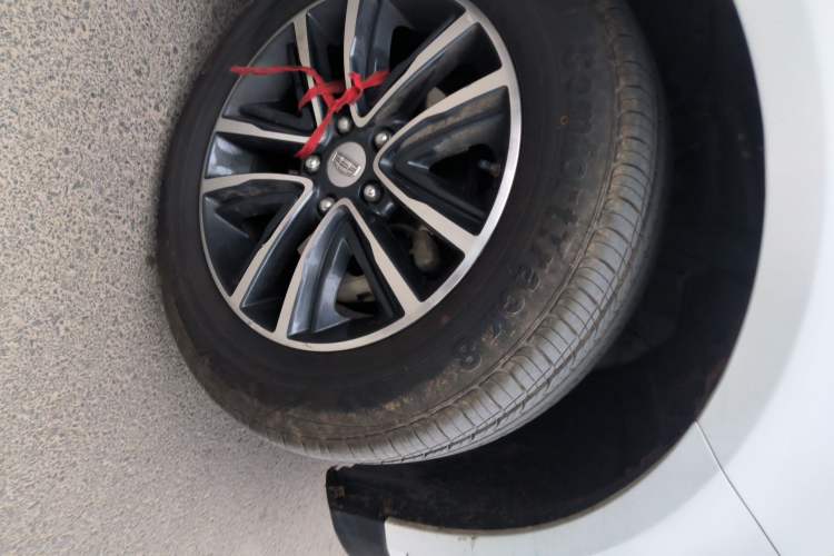 Used Geely Auto Vision X6 2019 1.4T CVT 4G Connected Flagship Version China VI Standard Right Front Wheel Hub