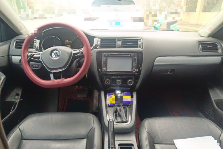 Used Volkswagen Sagitar 2015 1.6L Automatic Comfort Model
