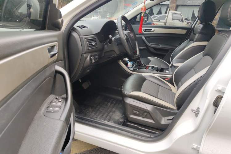 Used Qoros 5 2017 1.6T Automatic Prestige Model
