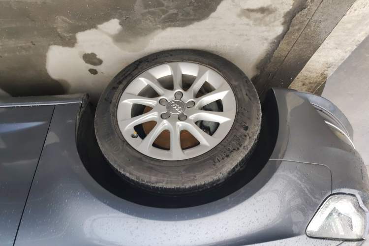 Used Audi A3 2014 Sportback 35 TFSI Automatic Style Edition Left Front Wheel Hub