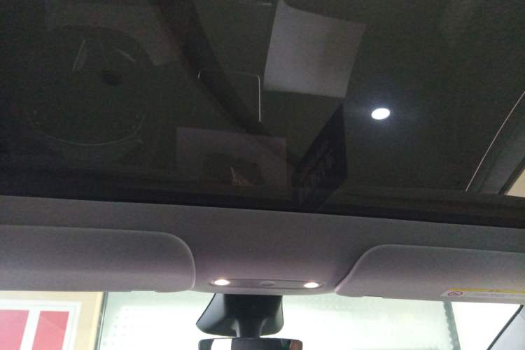 Used Tesla Model Y 2025 Rear-Wheel-Drive Version