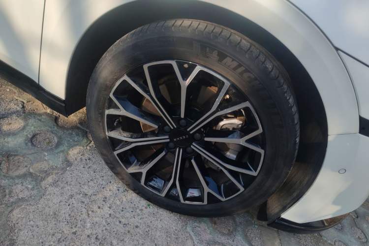 Used Zeekr 007 2024 Rear-Drive Intelligent Driving Version 75 kWh