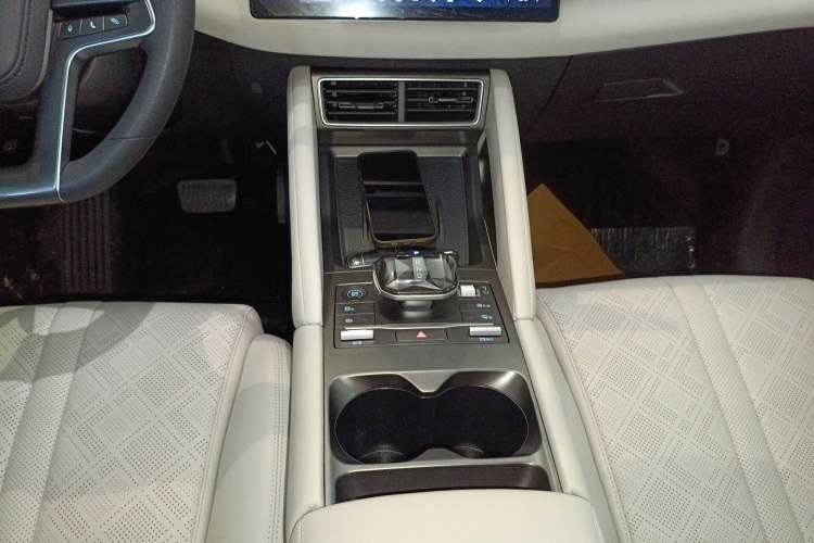 Used BYD Yuan UP 2024 401KM Leading Edition
