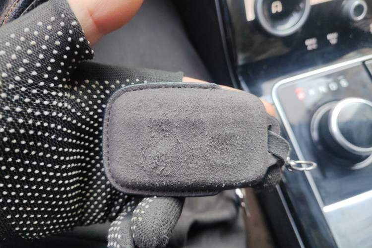 Used Land Rover Range Velar 2018 P380 R-DYNAMIC SE Vehicle Key