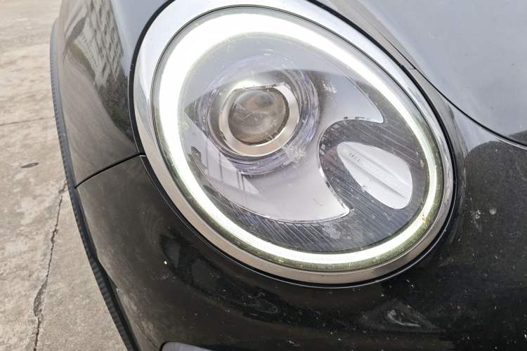 Used ORA Good Cat GT 2022 Mulan Edition 480km Long-Range续航 Right Front Headlight