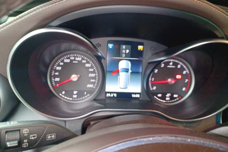 Used Mercedes-Benz GLC 2019 GLC 260 L 4MATIC Dynamic Model
