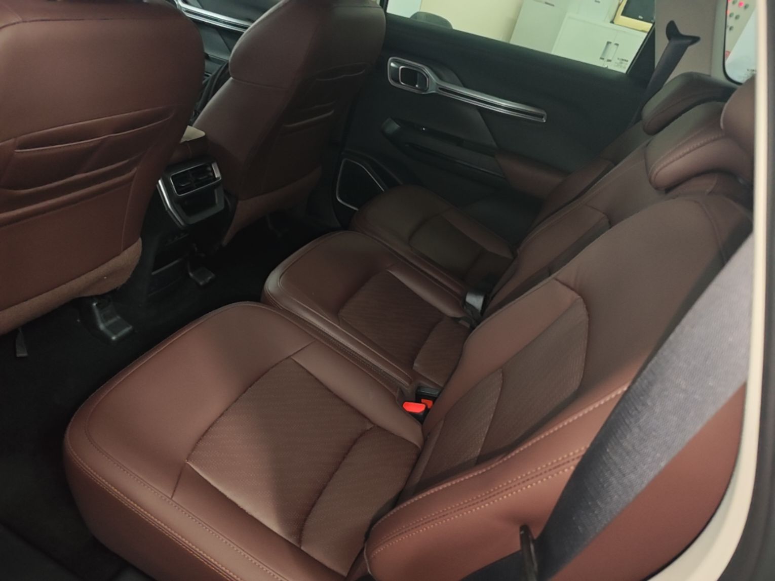 Geely Auto Haoyue 2022 1.8TD Automatic Prestige 7-Seater — снимка 20