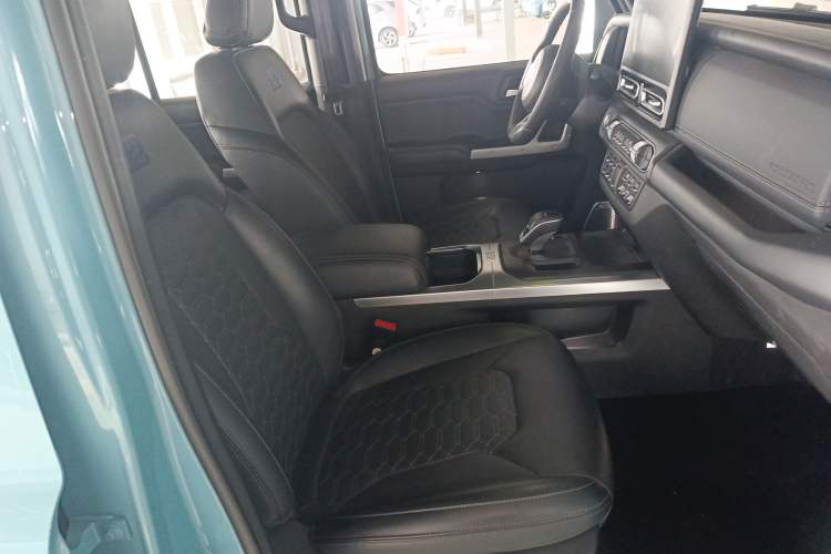 Used 212 T01 2025 2.0T Changfeng