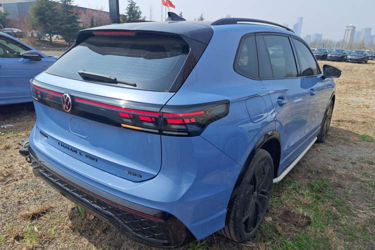 Used Volkswagen Tiguan L 2024 PRO 380TSI Four-Wheel Drive R-Line Prestige Edition Rear Right 45 Deg