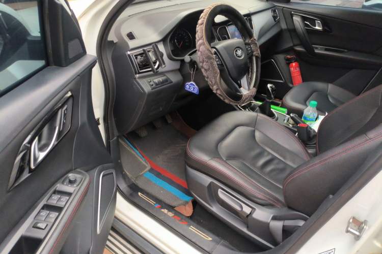 Used FAW Senya R7 2017 1.6L Manual Luxury Model