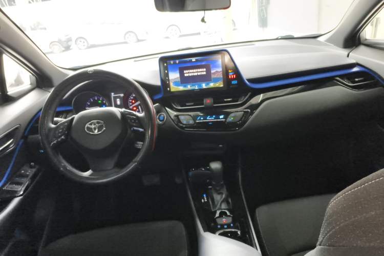 Used Toyota IZOA 2020 2.0L Enjoy Edition