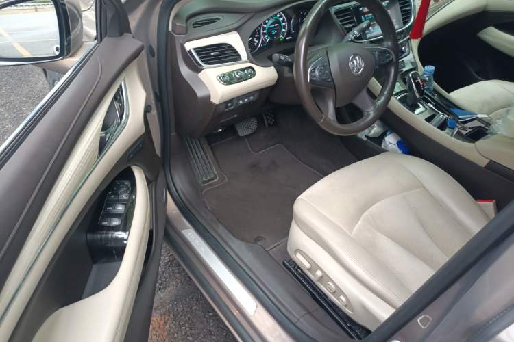 Used Buick LaCrosse 2016 30H Luxury Version