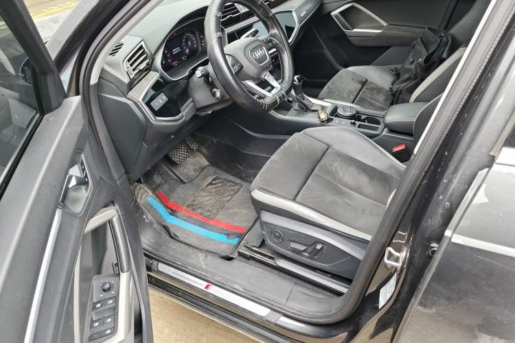 Used Audi Q3 2021 35 TFSI Fashion Dynamic Model