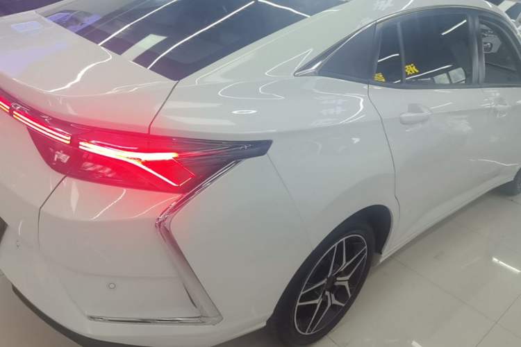 Used Dongfeng Aeolus Yixuan 2021 230T Automatic Chasing Shadow Edition