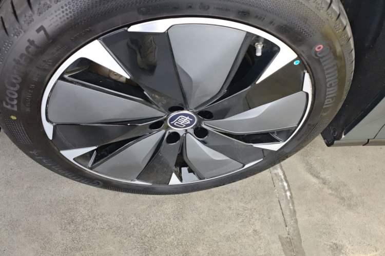 Used BYD Tang L 2025 DM 175KM Drone Player Edition