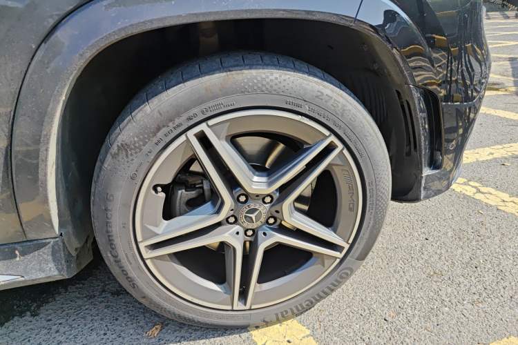 Used Mercedes-Benz GLS 2022 Second Facelift GLS 450 4MATIC Stylish Version Right Front Wheel Hub