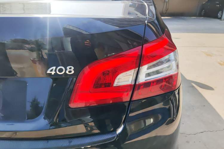 Used Peugeot 408 2014 1.8L Manual Leading Edition