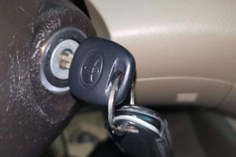 Used Toyota Highlander 2012 2.7L 2WD 5-Seater Elite Edition Vehicle Key