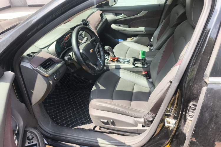 Used Chevrolet Malibu 2018 530T Automatic Luxury Edition Left Front Seat