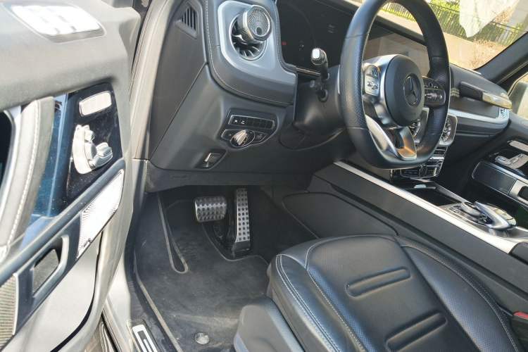 Used Mercedes-Benz G-Class 2022 G 500 Driver Seat