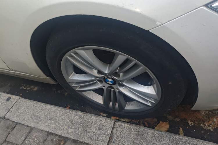 Used BMW 3 Series 2016 320Li Ambition Model
