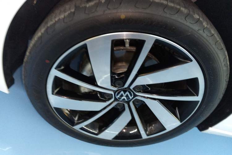Used Volkswagen Sagitar 2026 Model 30 Million Units Selected 300TSI DSG Surpassing Edition Left Front Wheel Hub