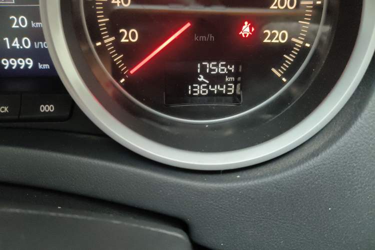 Used Peugeot 508 2011 2.3L Automatic Flagship Edition Odometer Close Up