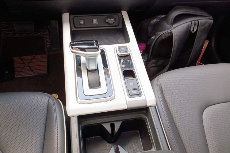 Used Hyundai ix35 2023 Musso 2.0L Deluxe Edition DLX
