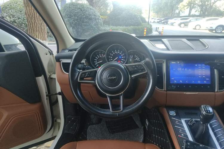 Used Zotye SR9 2017 2.0T Manual "Ultimate Light" Edition
