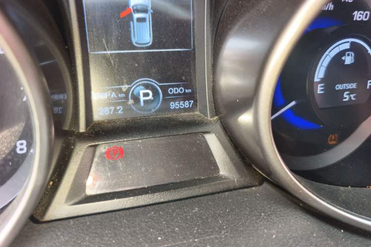 Used Changan CS75 2016 1.8T Automatic Elite Model China V Standard