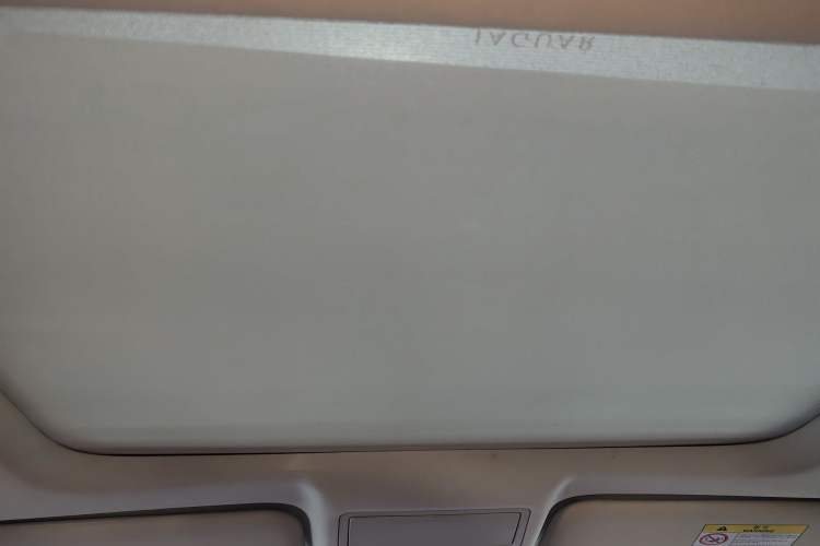 Used Jaguar XE 2015 2.0T 200 PS R-Sport Headliner