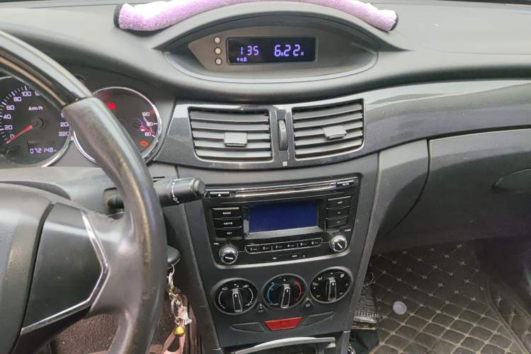 Used Dongfeng Aeolus H30 2013 CROSS 1.6L Manual Luxury Model
