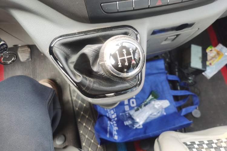 Used Foton Toano 2019 2.5T Flat-Top 5-Seater Open-Window 4J25TC3
