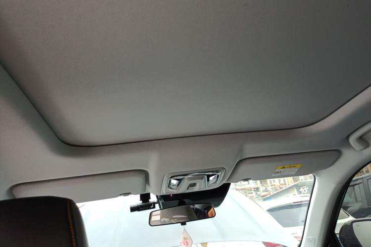 Used CHANGAN OSHAN Z6 2023 Blue Whale 1.5T DCT Smart Navigation Model Headliner