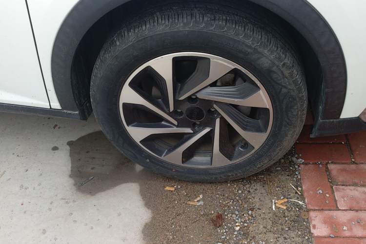 Used Dongfeng Aeolus Yixuan GS 2020 230T Automatic Cool Edition Right Front Wheel Hub