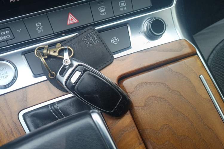 Used Audi A6L 2019 45 TFSI Prestige Dynamic Edition Vehicle Key