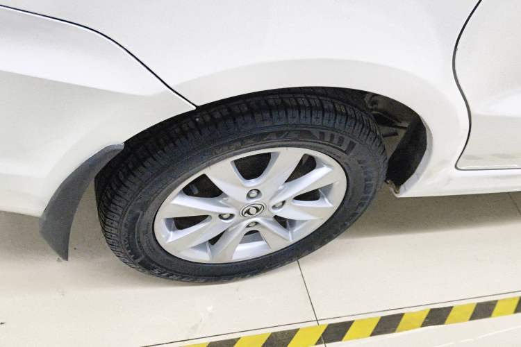 Used Dongfeng Fengon 330 2019 1.5L 330S Manual Comfort Version China VI Standard
