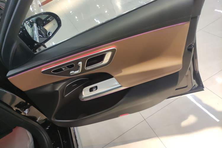 Used Mercedes-Benz E-Class New Energy 2024 E 350 e L Plug-in Hybrid Sedan