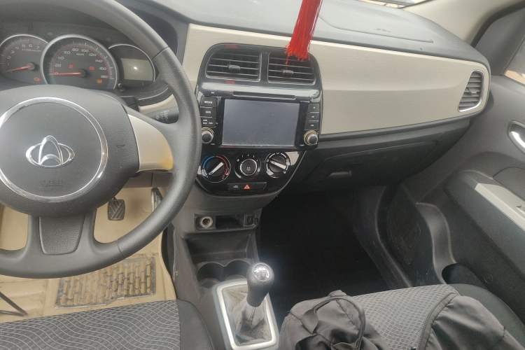 Used CHANGAN OSHAN Olisway 2013 1.2L Manual Elite Model Audio And AC Panel